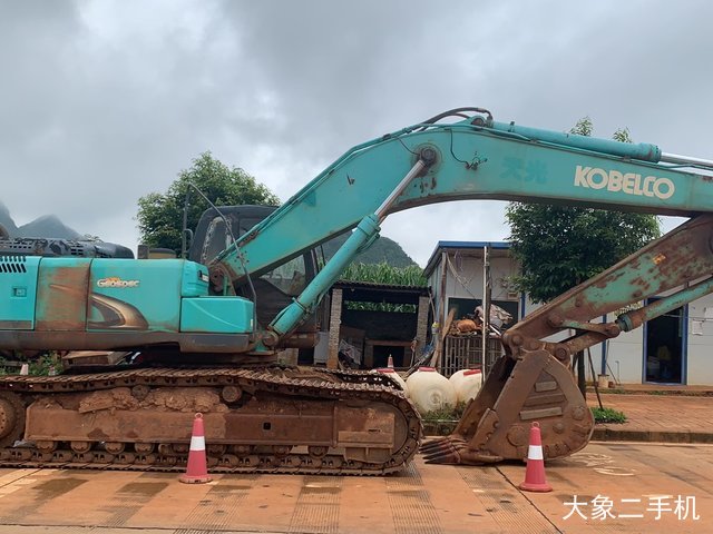 神钢 SK350LC 挖掘机