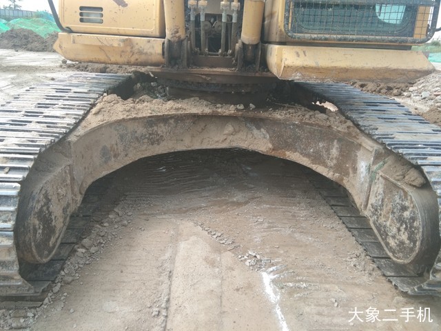 小松 PC240LC-8 挖掘机