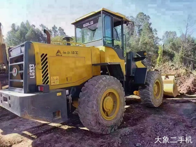 山东临工 L933 装载机