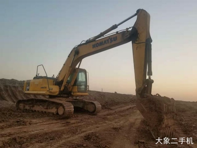 小松 PC240LC-8M0 挖掘机