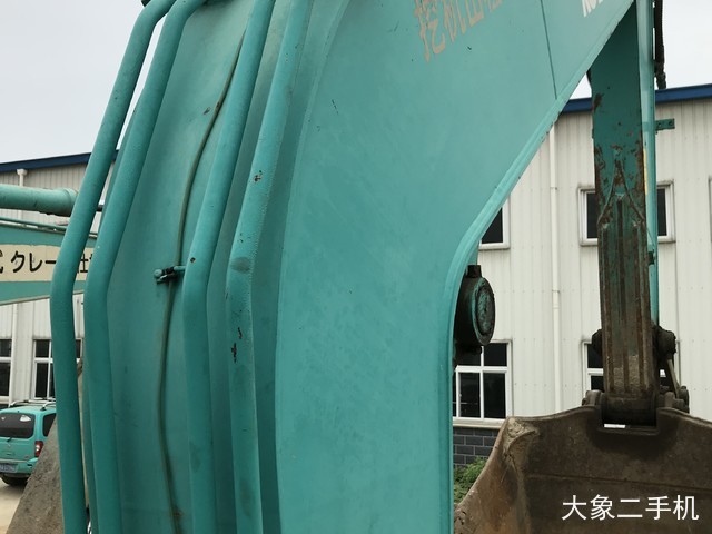 神钢 SK75-8 挖掘机