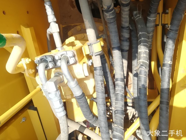 小松 PC220-8M0 挖掘机