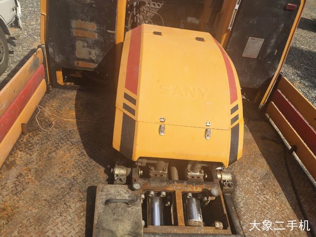 三一重工 SY5128THB-11020C-8W 车载泵