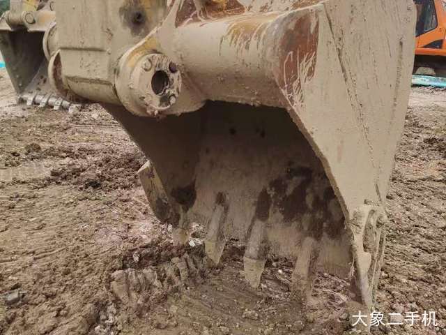 卡特彼勒 323DL 挖掘机