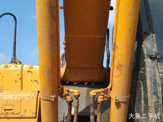 现代 R335LC-7 挖掘机