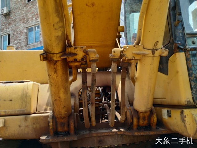 现代 R225LC-7 挖掘机