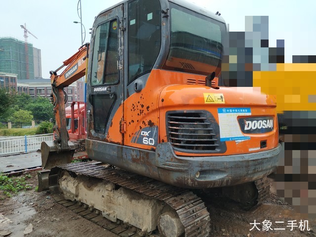 斗山 DX60 挖掘机