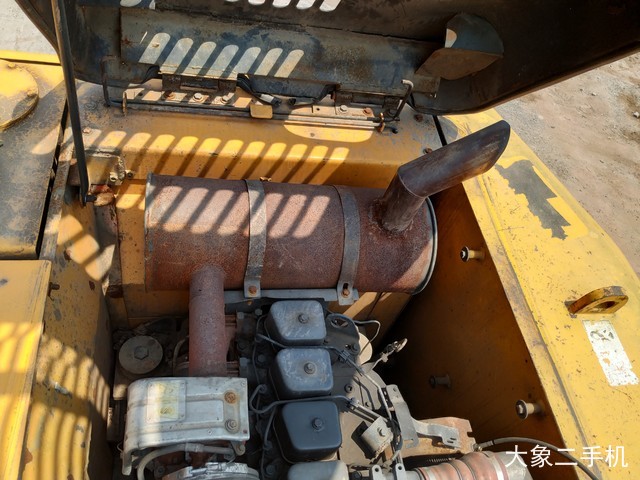 现代 R225LC-7 挖掘机