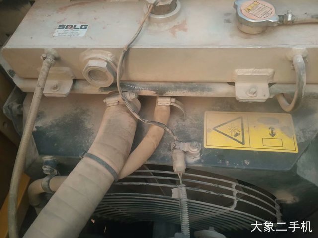 山东临工 LG6135E 挖掘机