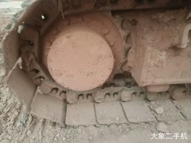 山东临工 LG6135E 挖掘机