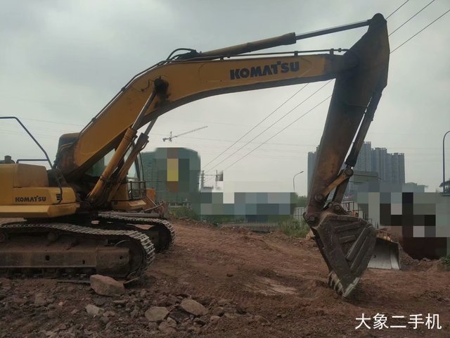 小松 PC200-8 挖掘机