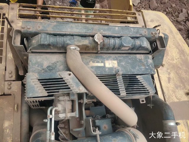 小松 PC200-8 挖掘机