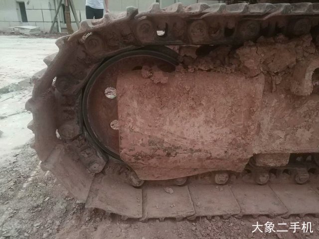 山东临工 LG6135E 挖掘机