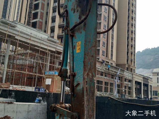 神钢 SK140LC-8 挖掘机