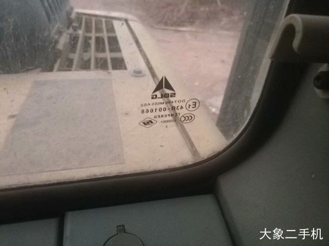 山东临工 LG6135E 挖掘机