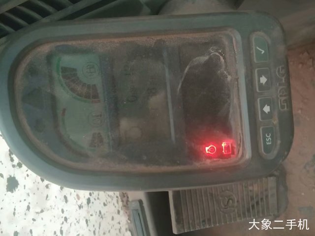 山东临工 LG6135E 挖掘机