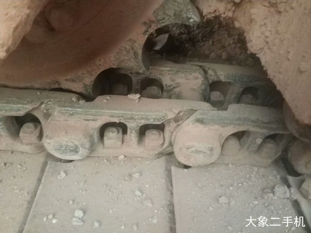 山东临工 LG6135E 挖掘机