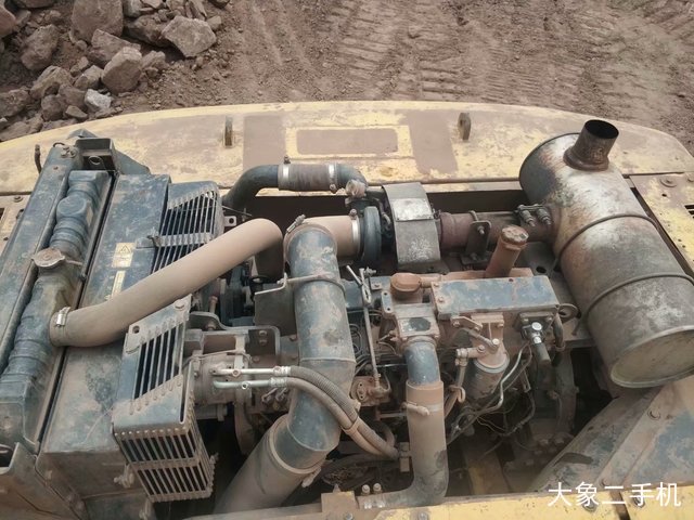 小松 PC200-8 挖掘机