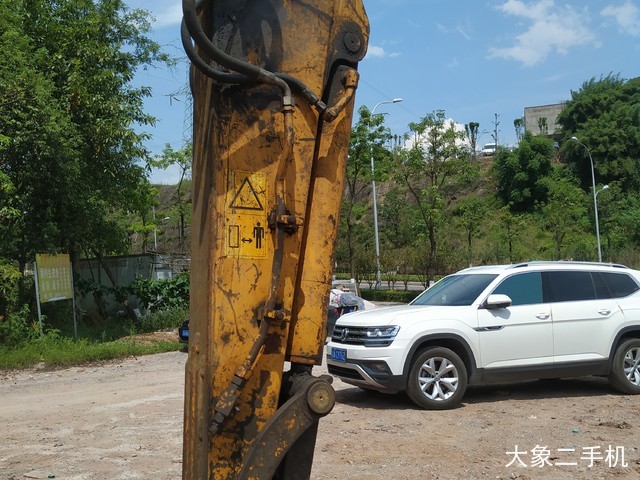 山重建机 JCM906D 挖掘机