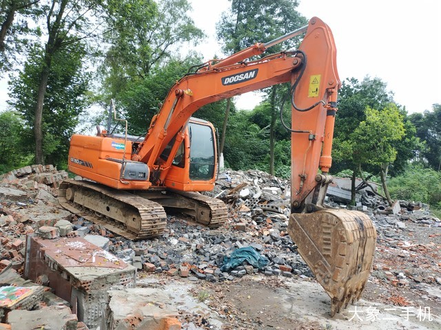 斗山 DX150LC 挖掘机