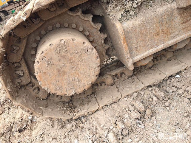 徐工 XE335C 挖掘机