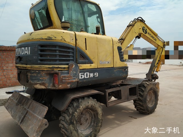 现代 R60W-9 挖掘机