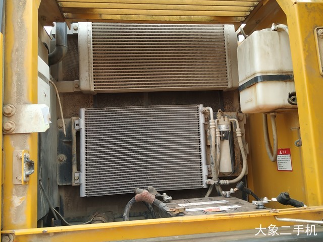 徐工 XE265C 挖掘机