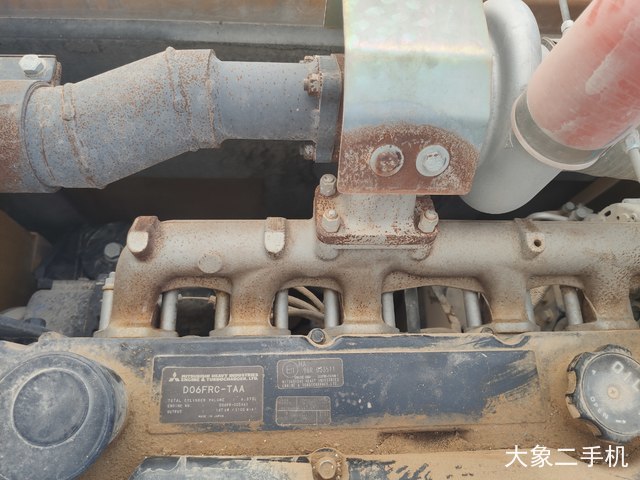 三一重工 SY265C-10 挖掘机