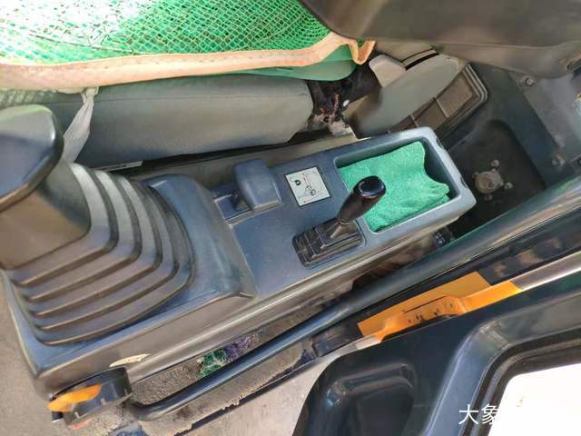 现代 R150W-9 挖掘机