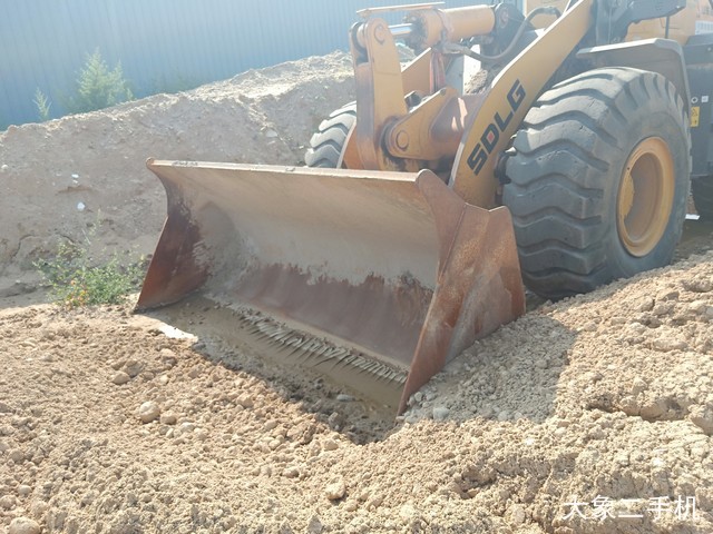 山东临工 L955F 装载机