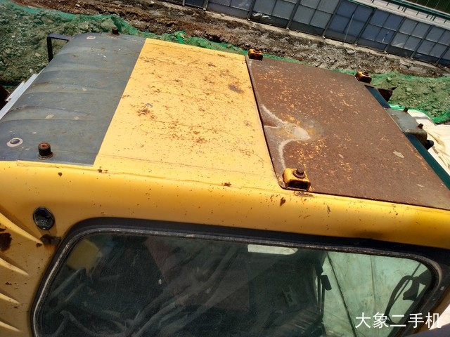 沃尔沃 EC210B 挖掘机