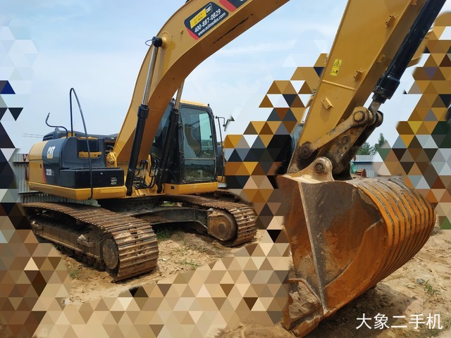 卡特彼勒 323D2L 挖掘机