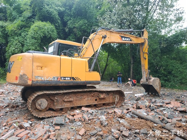 三一重工 SY135C-8 挖掘机