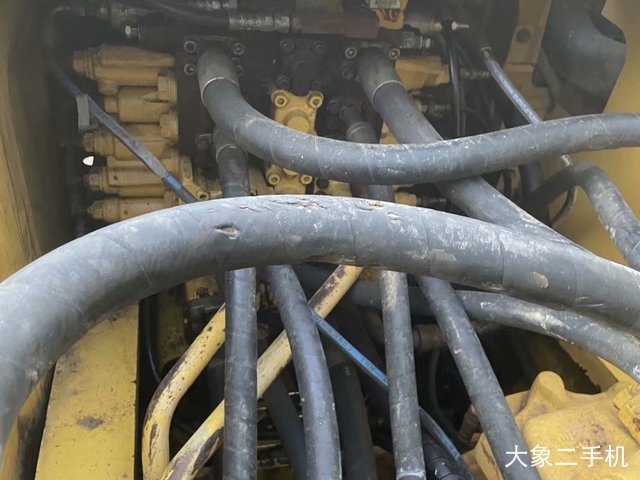 小松 PC240LC-8 挖掘机