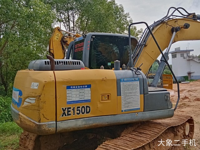 徐工 XE135D 挖掘机
