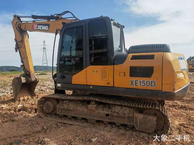 徐工 XE135D 挖掘机