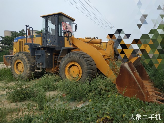 山工 SEM650B 装载机