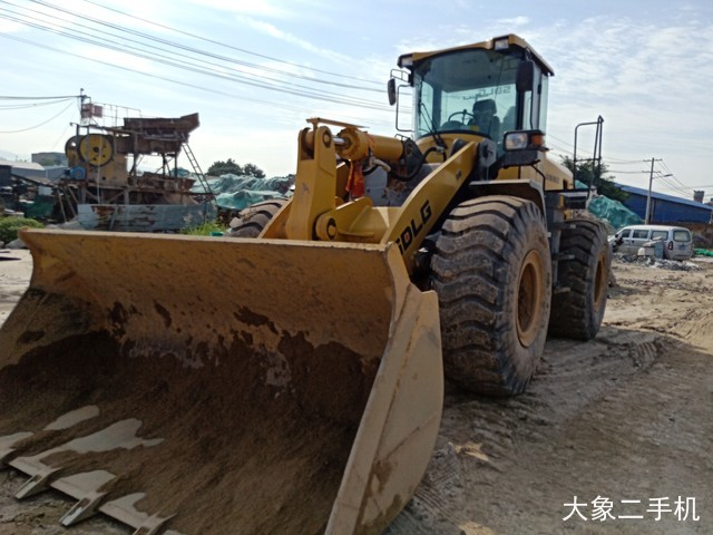 山东临工 L955F 装载机