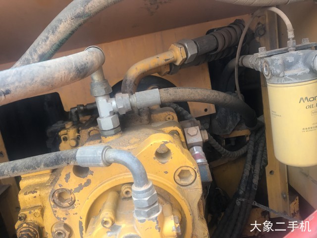 龙工 LG6225D 挖掘机