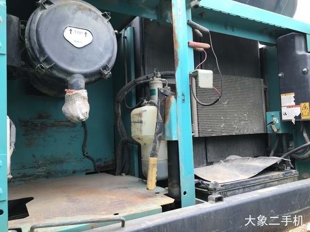 神钢 SK210LC-8 挖掘机