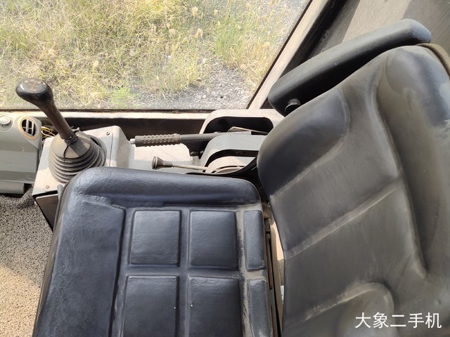龙工 LG523A6 压路机
