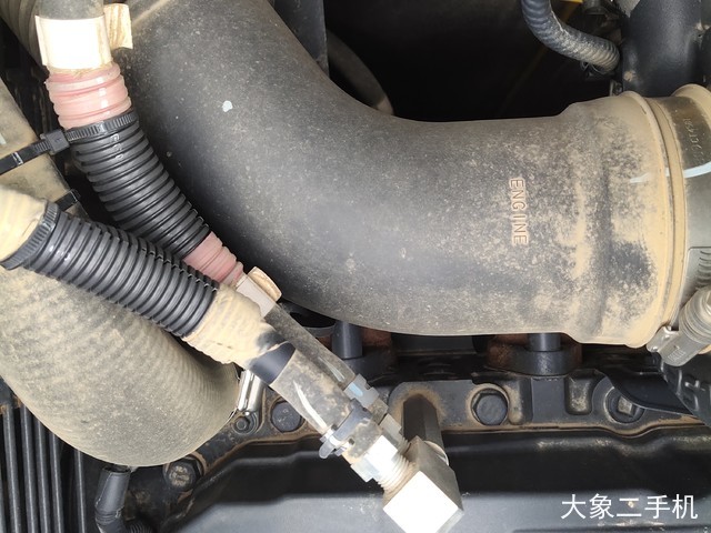 小松 PC220-8M0 挖掘机