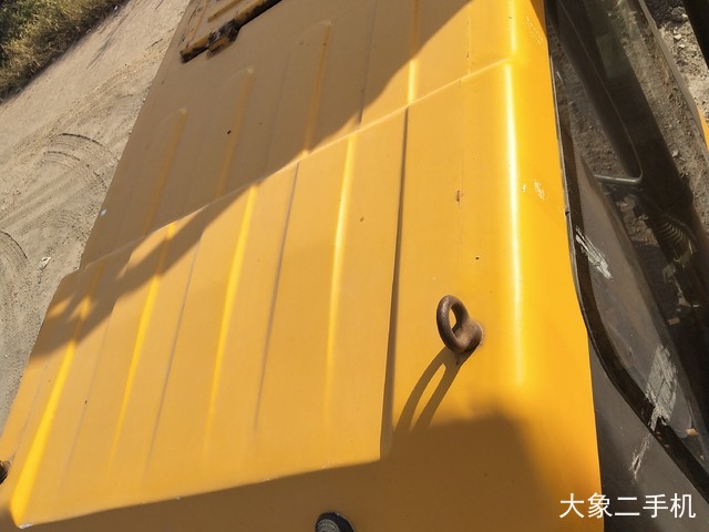 三一重工 SY215C-8 挖掘机