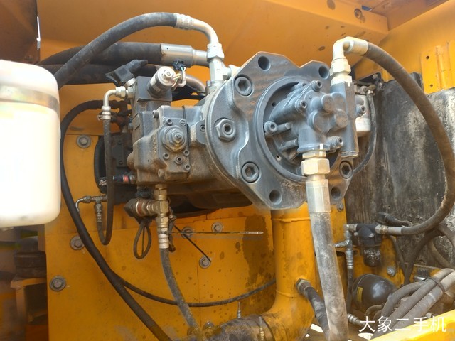 龙工 LG6485H 挖掘机