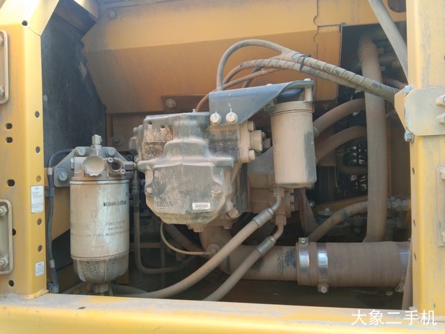 小松 PC220-8M0 挖掘机