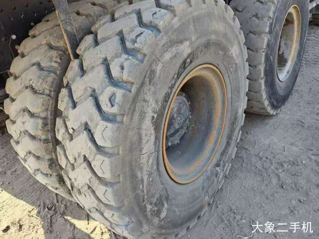 山东临工 CMT106 非公路自卸车