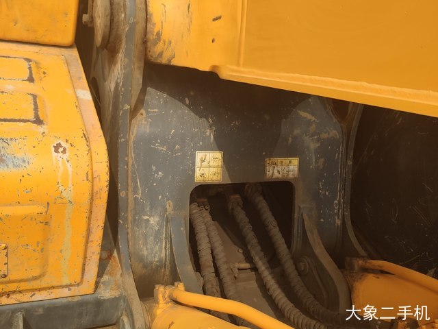 现代 R225LC-7 挖掘机