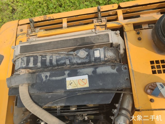 现代 R225LC-7 挖掘机