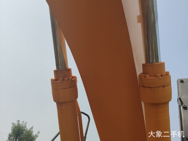 现代 R225LC-7 挖掘机