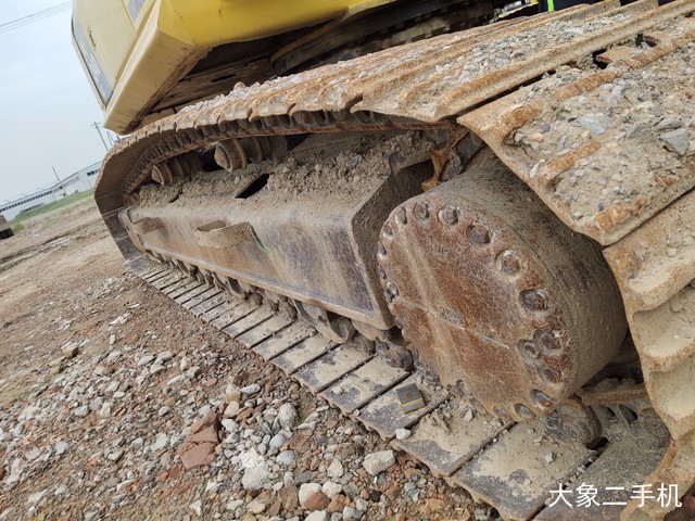 小松 PC240LC-8M0 挖掘机